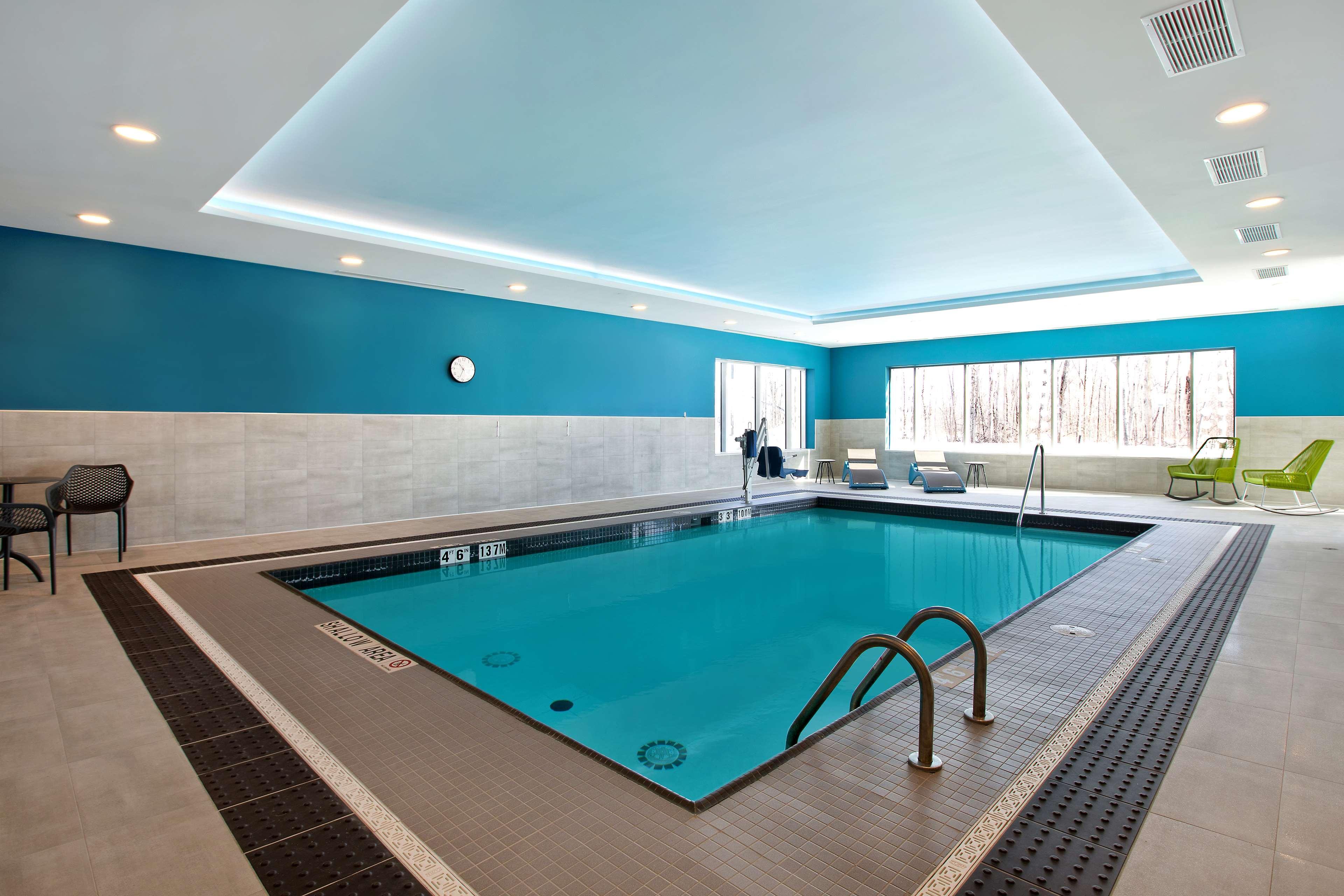 Hampton Inn & Suites Ottawa West, Ontario, Canada Экстерьер фото