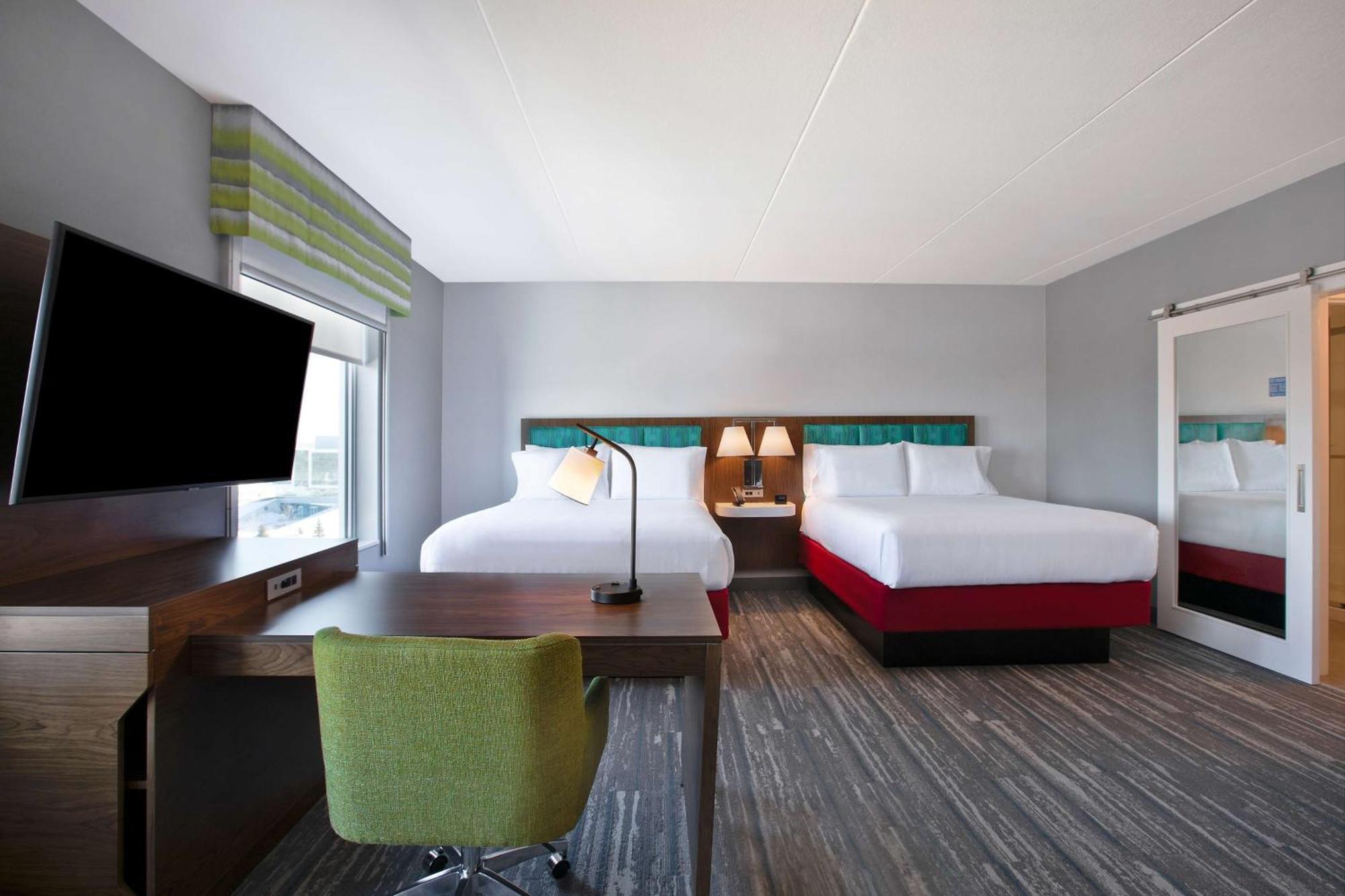 Hampton Inn & Suites Ottawa West, Ontario, Canada Экстерьер фото